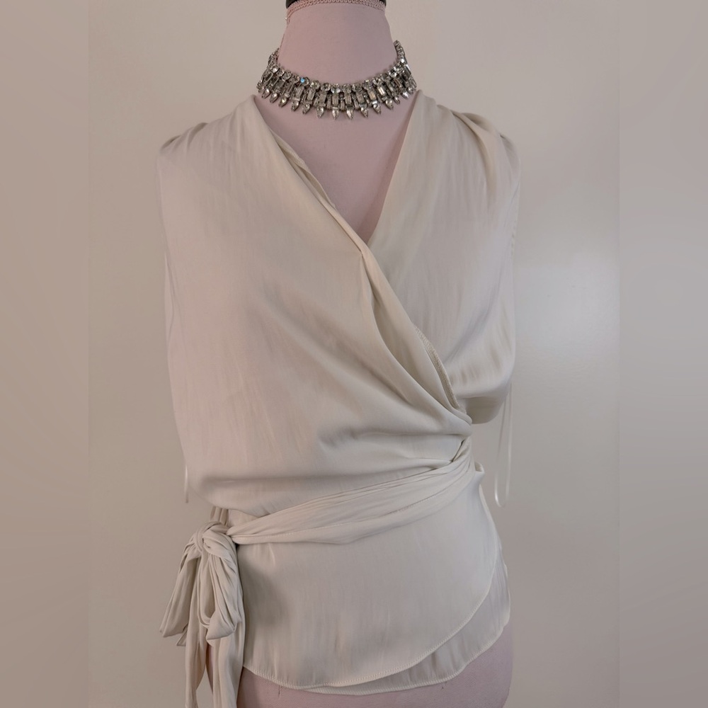 Modern Citizen Elegant Cream Wrap Top in size large - Picture 1 of 11